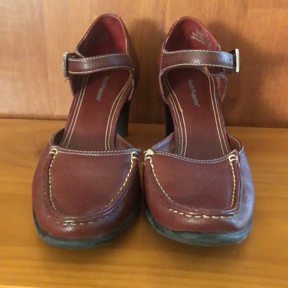 Hush Puppies deep red Mary Jane heels - Picture 3 of 6